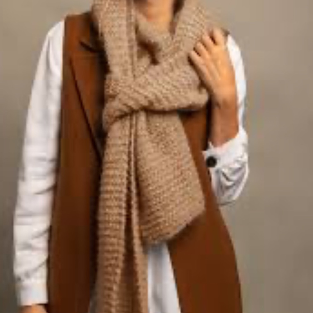 Vintage Everitt Camel Knit Scarf with Fringe